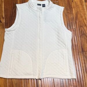 Northcrest Cream Quilted Sleeveless Blouse